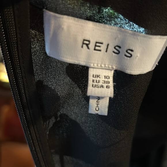 REISS SILK DESIGNER DRESS in SUPERIOR PREOWNED CONDITION - Picture 7 of 9